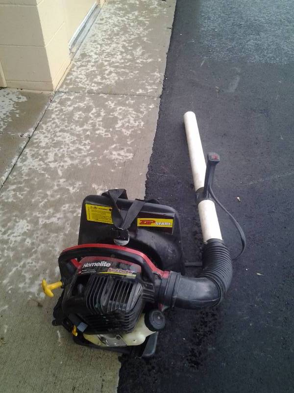 lot 2 image: Homelite Back Packer Blower  Works