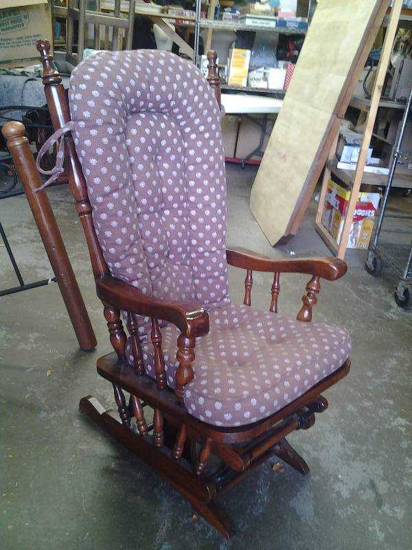 lot 5 image: Glider Rocker (Nice, Wood, With Cushions)