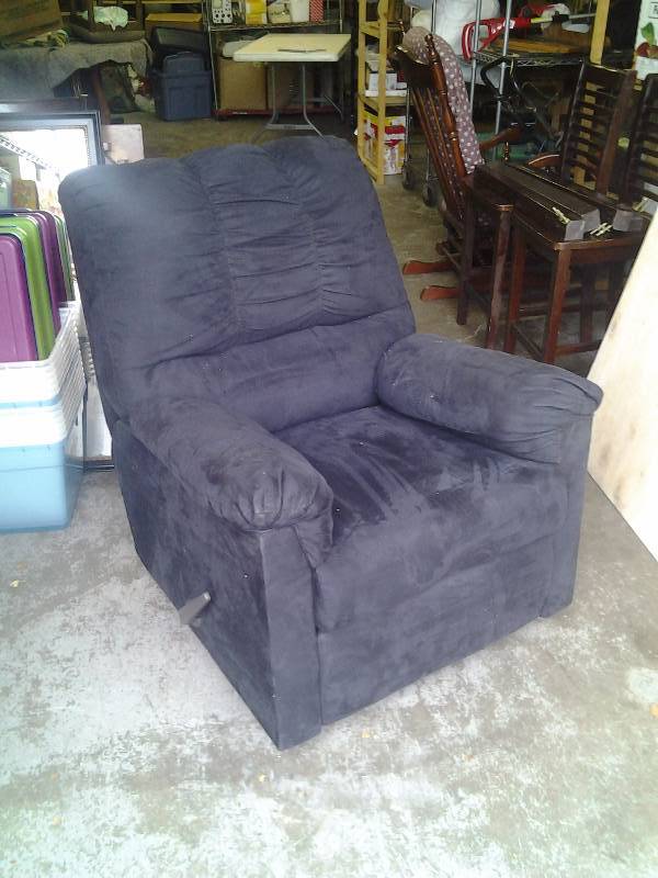 lot 6 image: Ultra Suede Black Recliner Chair
