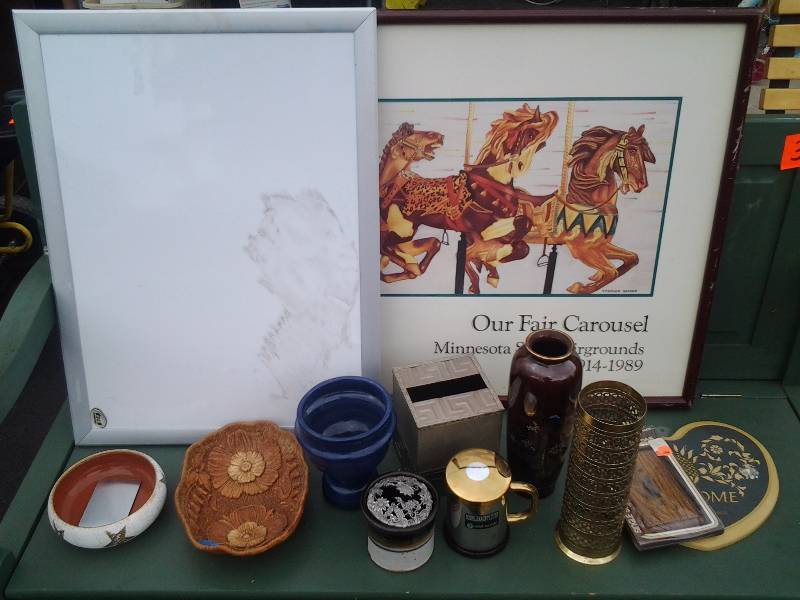 lot 43 image: Bulletin Board, Carousel Picture, Box, Pottery & Misc