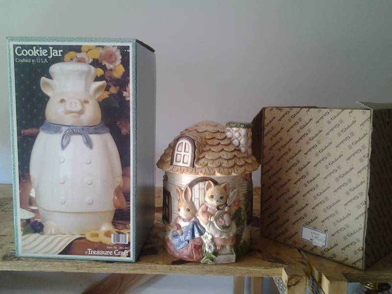 lot 52 image: Treasure Craft Pig Cookie Jar & Takahashi Rabbit House Cookie Jar