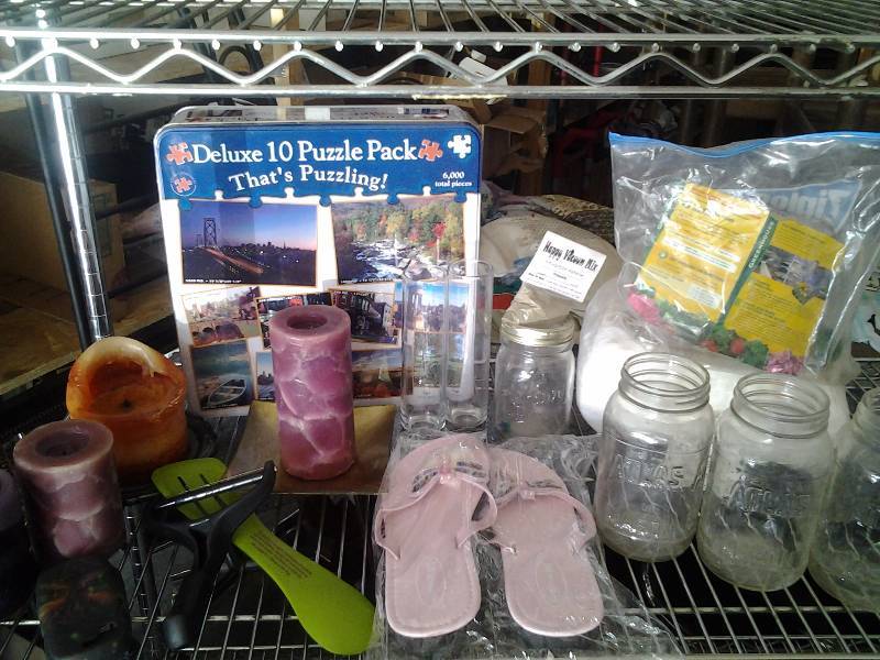 lot 78 image: Old Atlas Jars, New Size 8 Dragonfly Flip Flops, Candles, 10 Puzzles In A Tin, More