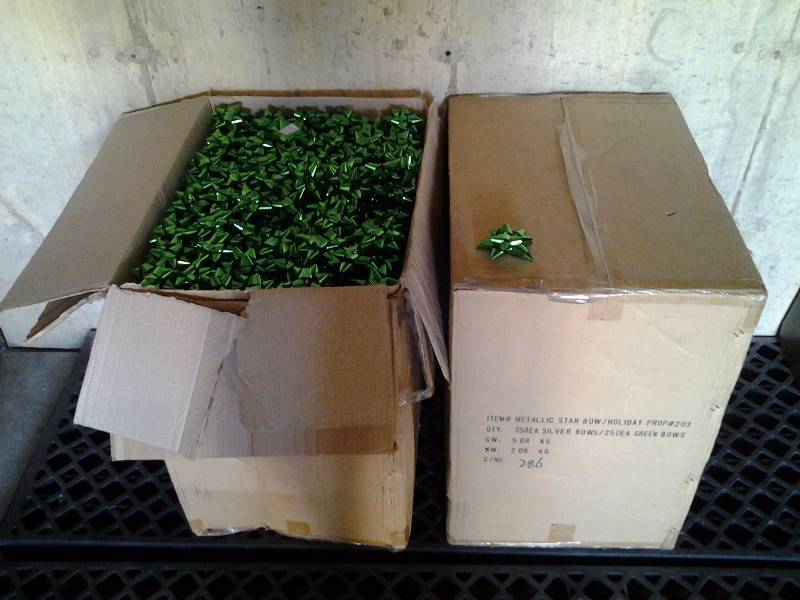 lot 89 image: 2-Boxes Of 1000 Each Holiday Bows (1500 Silver500 Green)