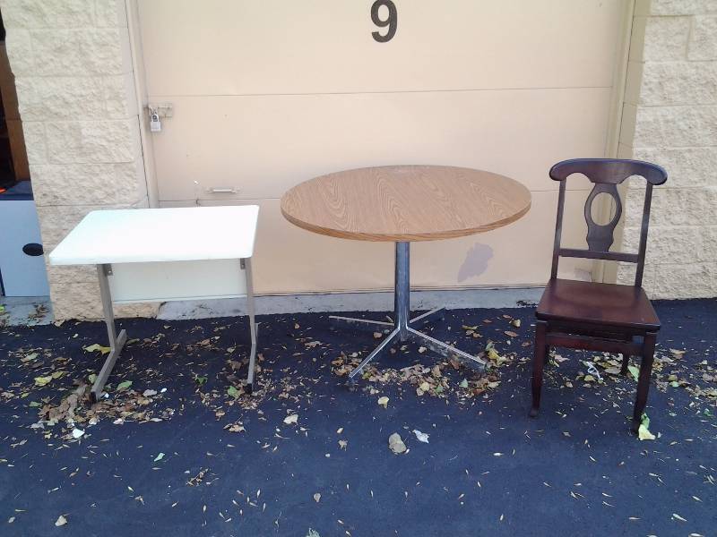lot 111 image: 42 Inch Round Table With Base, Adjustable Work Station Table, Wood Folding Chair