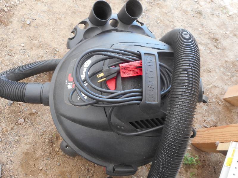 5 HP 12 GALLON SHOP VAC