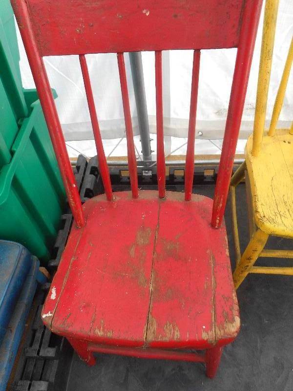 ANTIQUE KITCHEN CHAIR