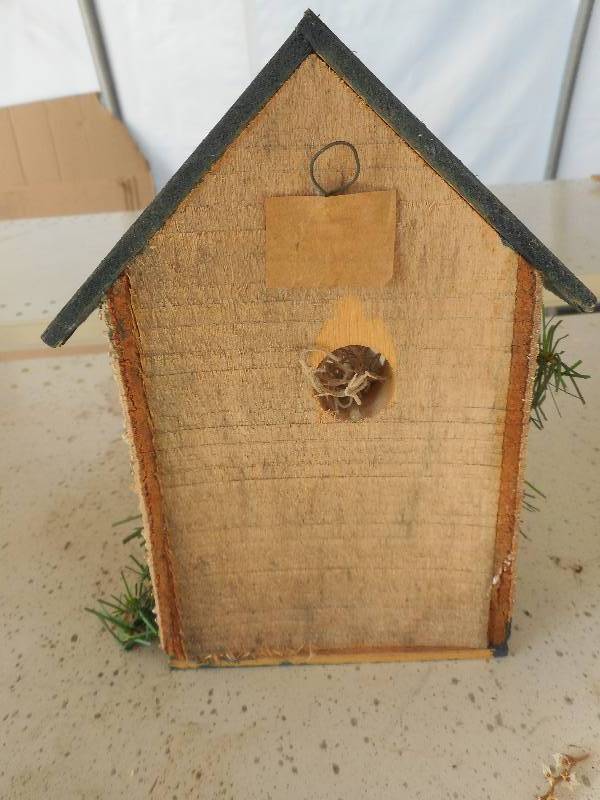 WOODEN BIRD DECORATION