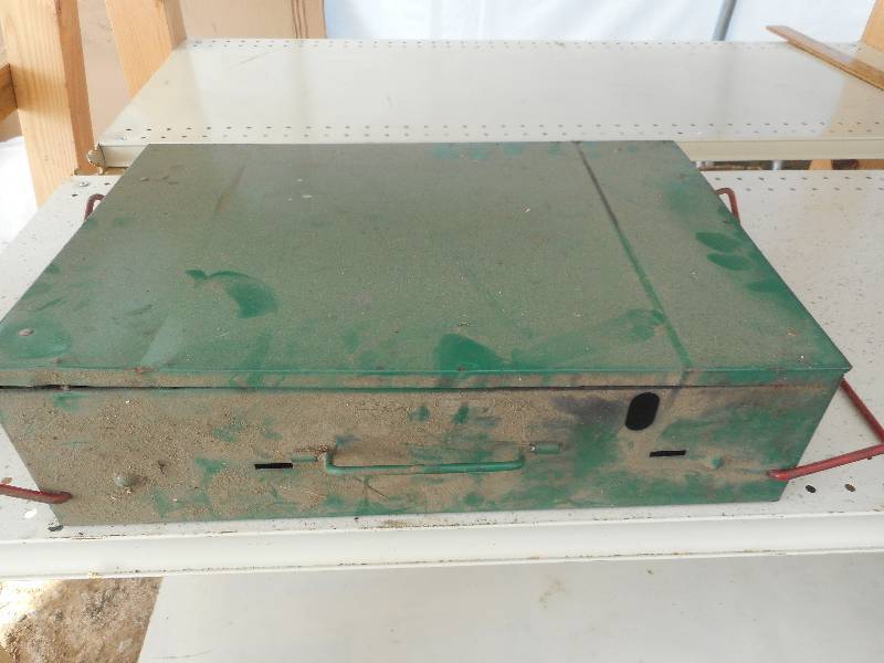 COLEMAN CAMP STOVE