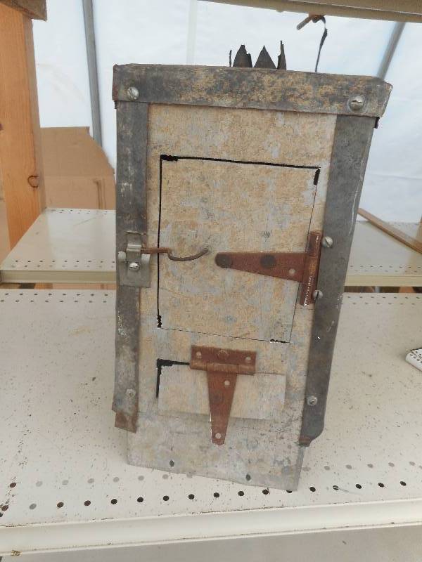 FISH HOUSE STOVE