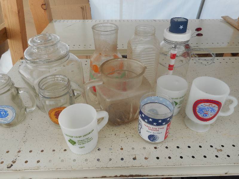 COLLECTIBLE GLASS WEAR