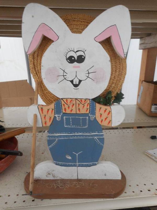 WOOD EASTER BUNNY