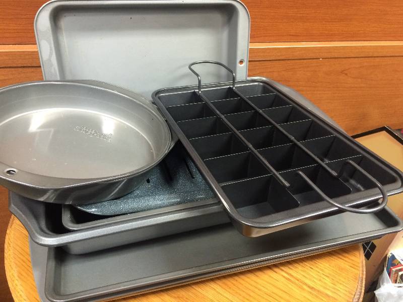 Assorted Bakeware