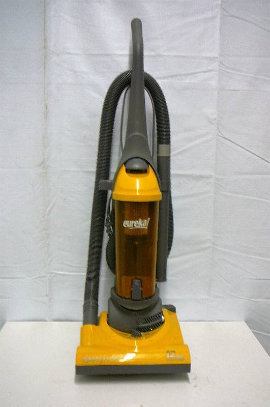 VACUUM CLEANER