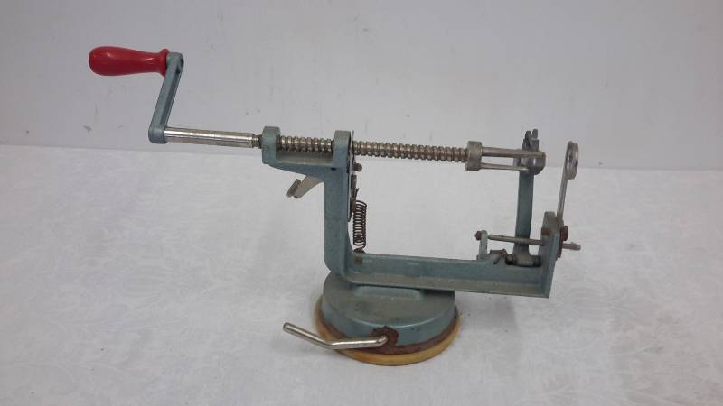 Apple peeler