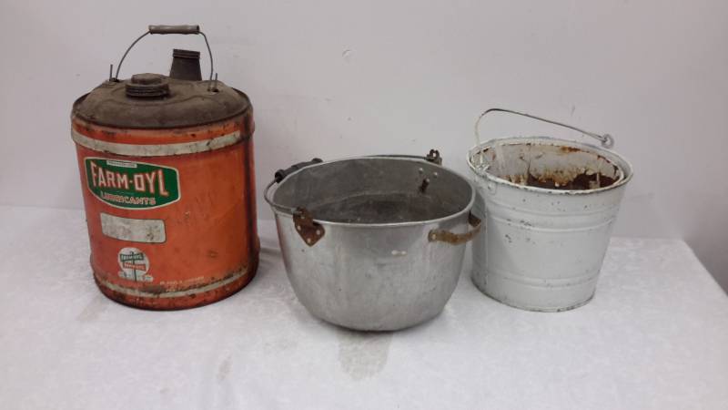 Farm-oyl can, kettle, and pail
