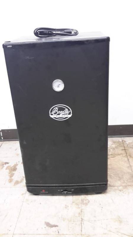 Electric smoker