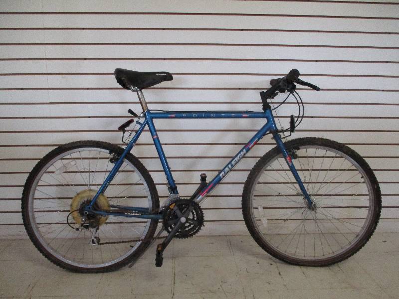 lot 16 image: Mountain Bike