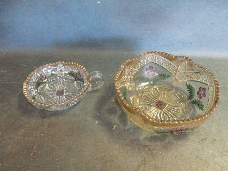 lot 39 image: Glasswear