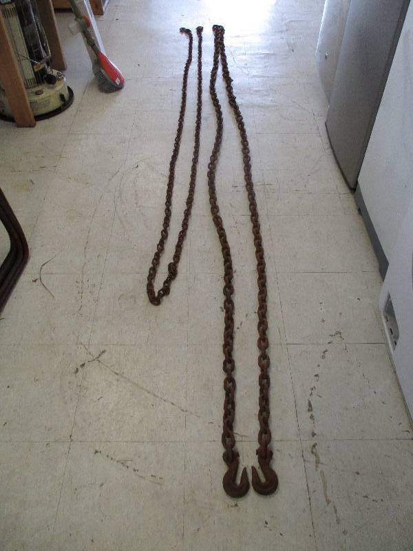 lot 49 image: Chains