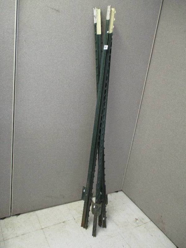 lot 60 image: Fence Posts