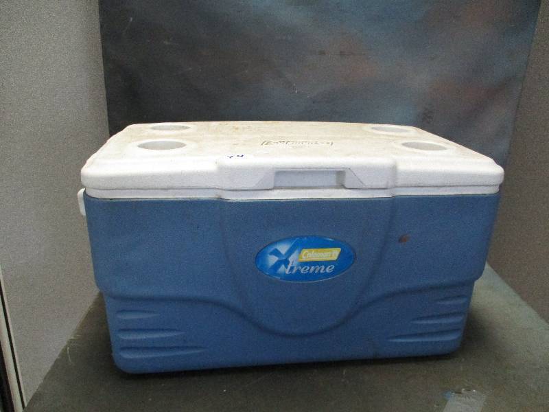 lot 74 image: Coleman Extreme Cooler