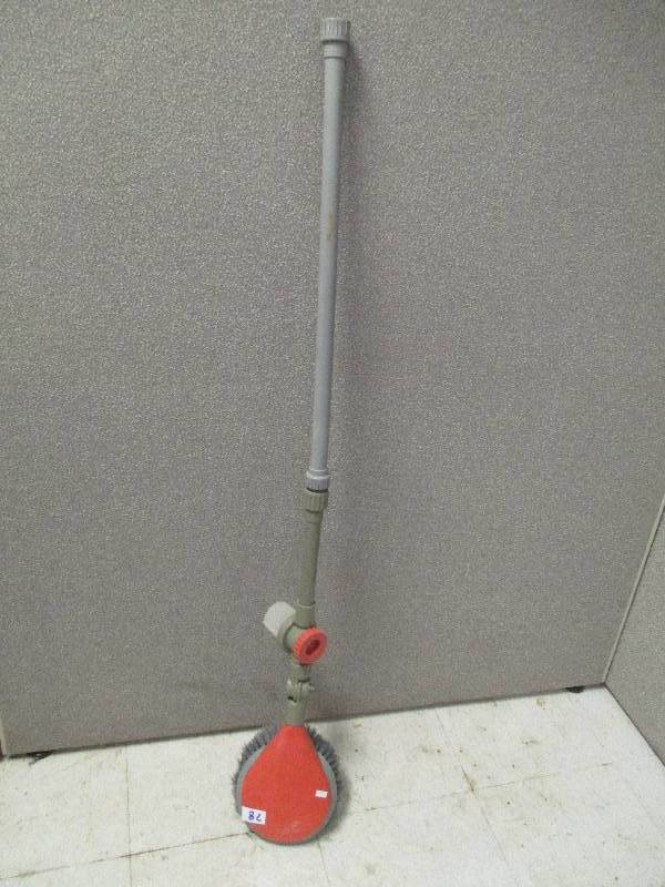 lot 78 image: Swirlon Car Wash Brush