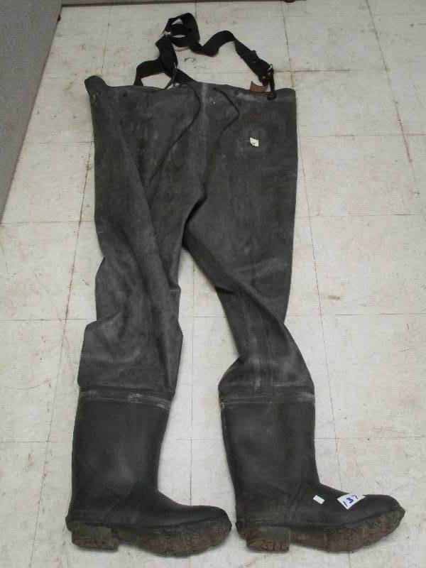 lot 137 image: Ranger Hip Waders