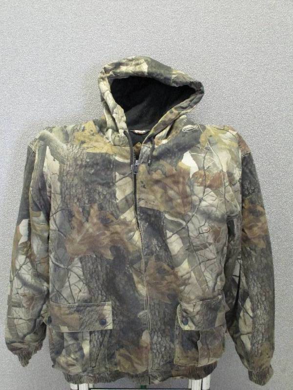 lot 90 image: Outfitters Ridge Camo Jacket