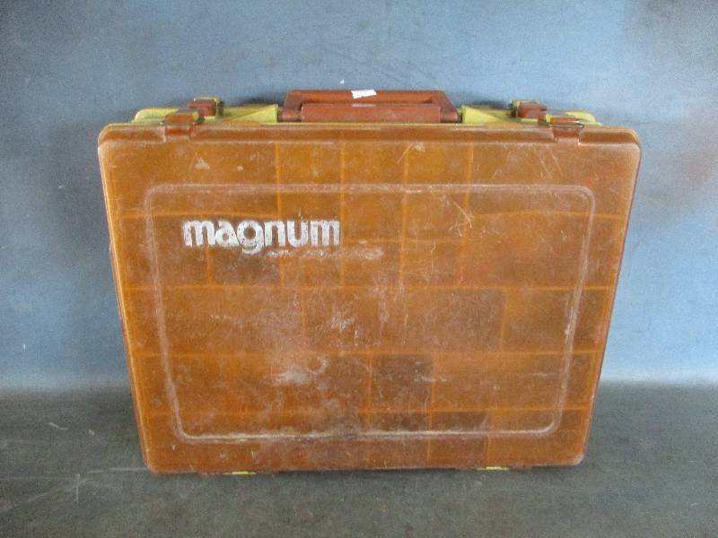 lot 91 image: Magnum Tackle Box