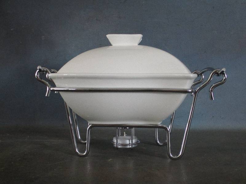 lot 96 image: 1 QT. Baker