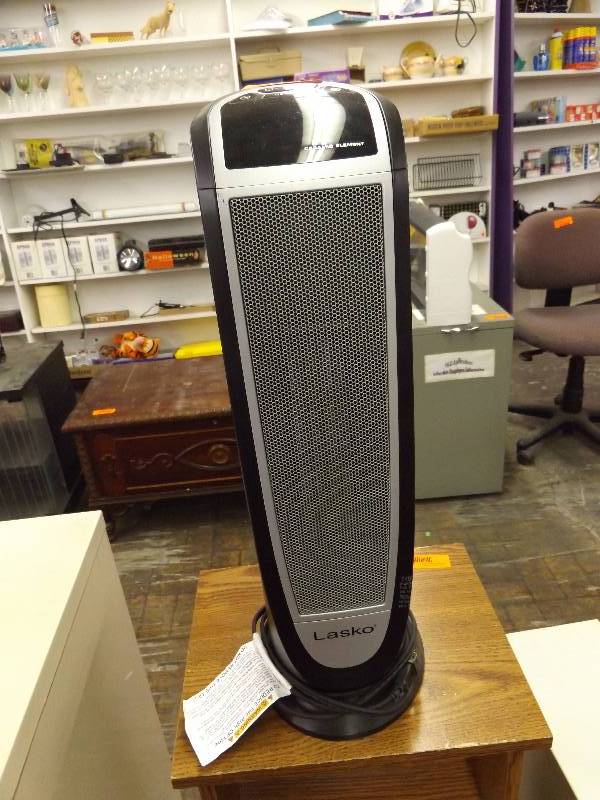 lot 74 image: Floor Heater