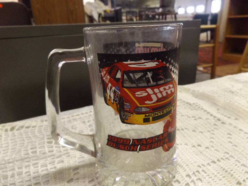 lot 121 image: Nascar Mug