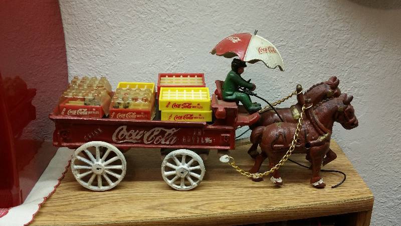 lot 4 image: Cast Iron Coca-Cola Delivery Horse & Cart