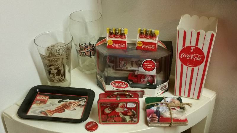 lot 15 image: Truck New In Box, Popcorn Container, Tray, Etc.