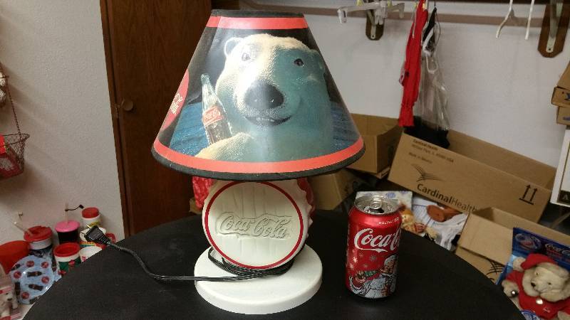 lot 23 image: Coca-Cola Bottle Cap Table Lamp