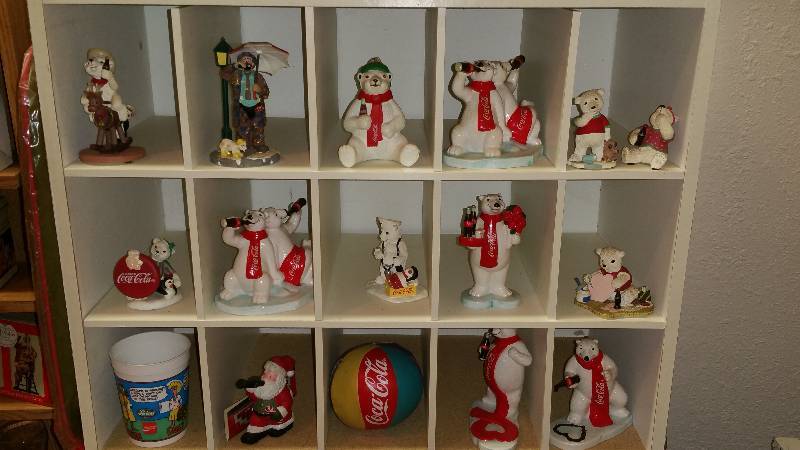 lot 39 image: Coca-Cola Polar Bear Ornaments, Etc.  White Display Shelf