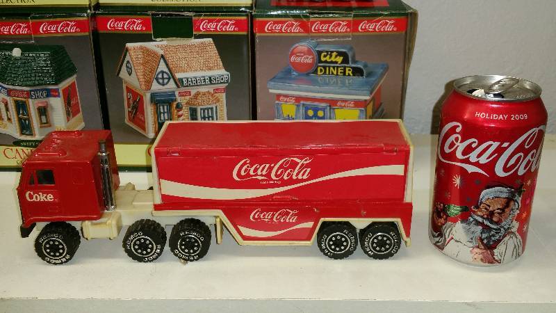 lot 42 image: 1980s Coca-Cola Remco Delivery Truck