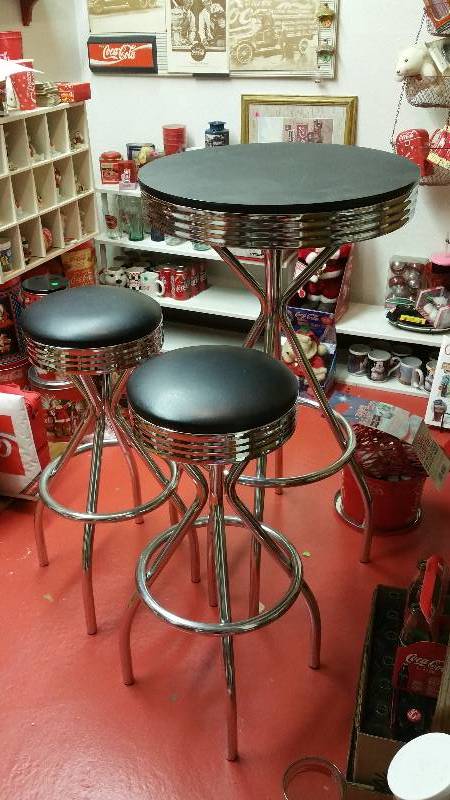 lot 8 image: Soda Shoppe High Table & Stool Chairs