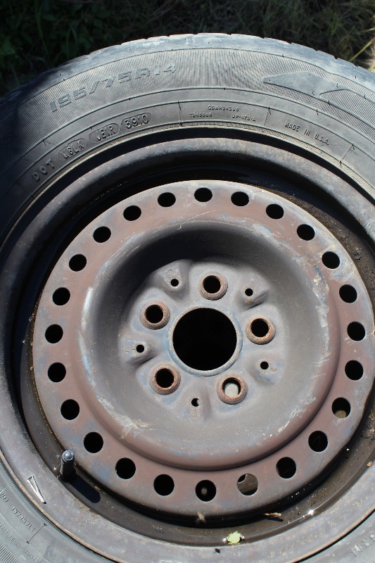 lot 5 image: Set of 4 P19575R14 Tires on Wheels