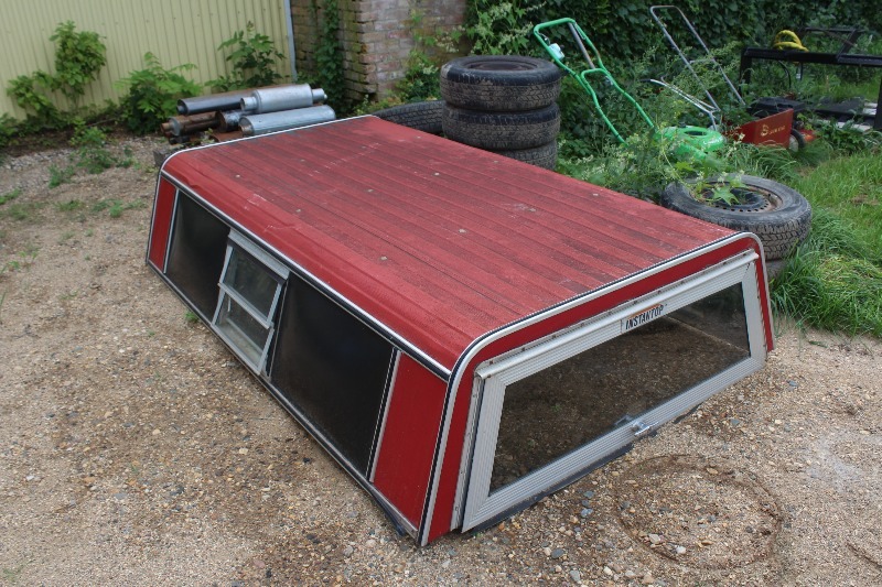 lot 9 image: Ford Ranger Topper
