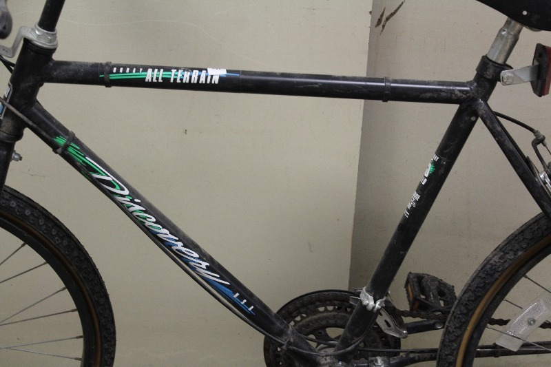 lot 45 image: Mens Bicycle