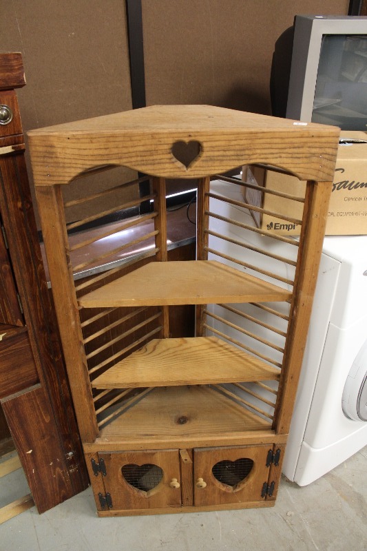 lot 57 image: Corner Shelf