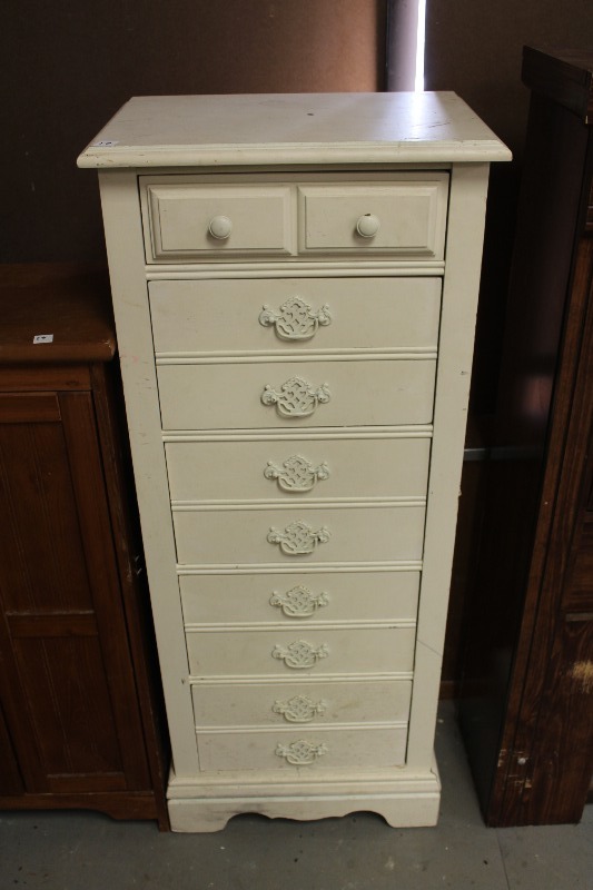 lot 58 image: Vintage Set of Drawers