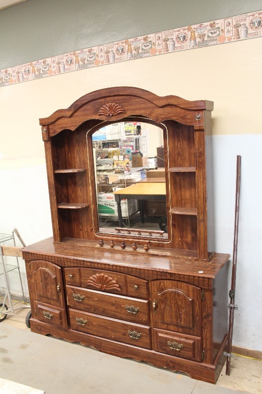 lot 61 image: Headboard