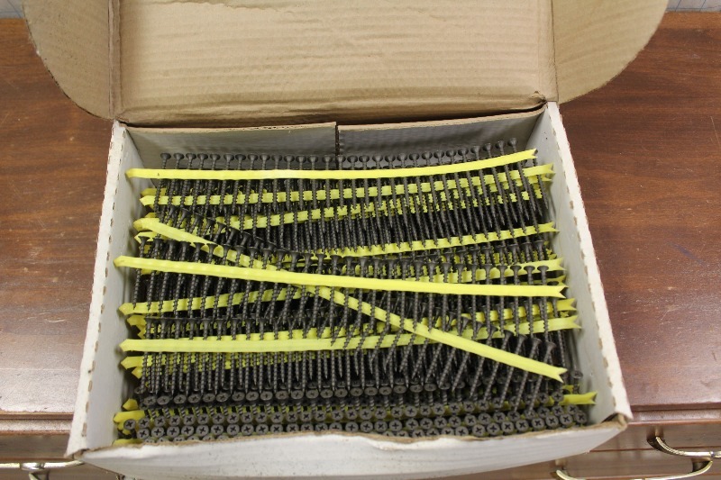 lot 82 image: QuikStrip Screw Strips