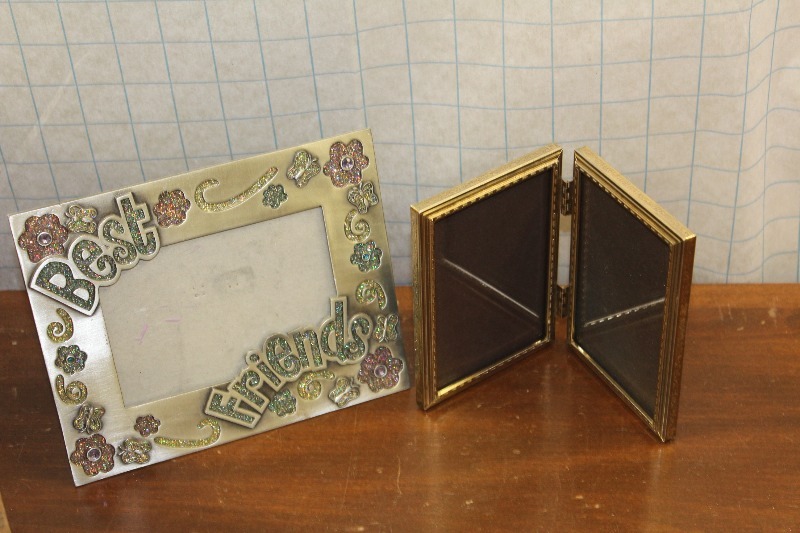 lot 92 image: Picture Frames