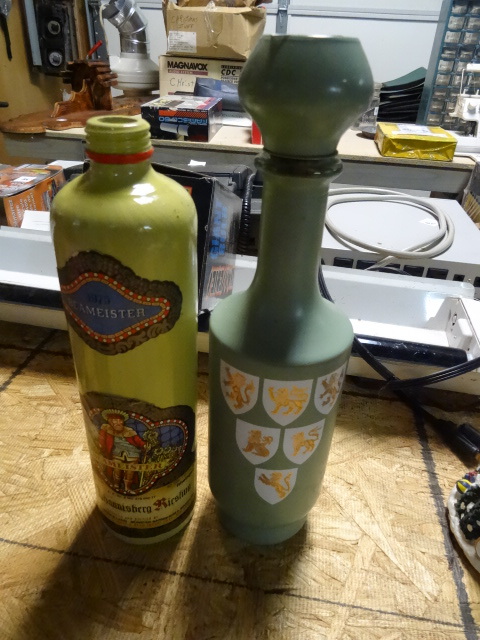 lot 51 image: 2 Vintage Decantors