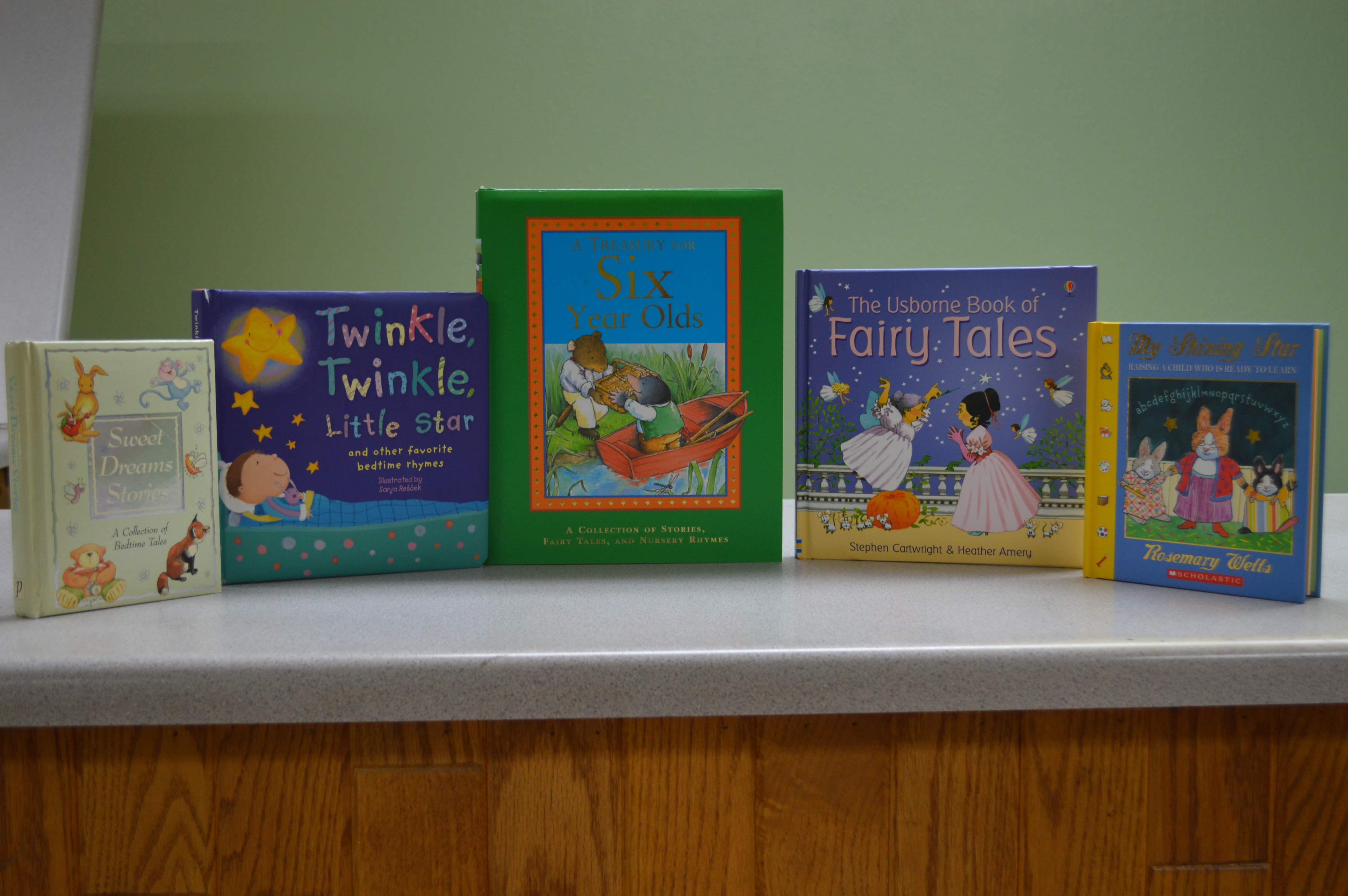 lot 50 image: 5-Classic bed time story children books
