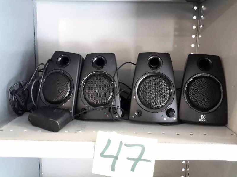 lot 47 image: 2 Sets (2) Logitec speakers