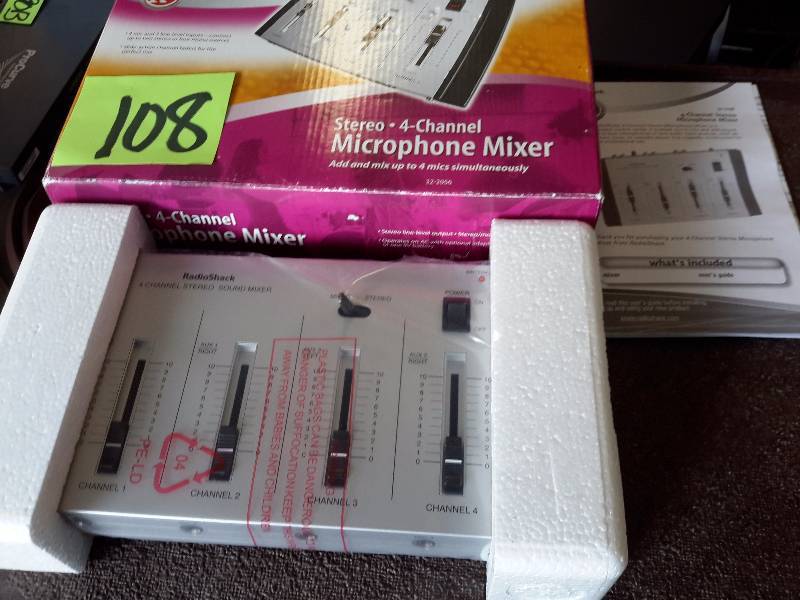 lot 108 image: Radio Shack, Stereo 4 Channel Microphone Mixer.. Looks to be new.. Never used.